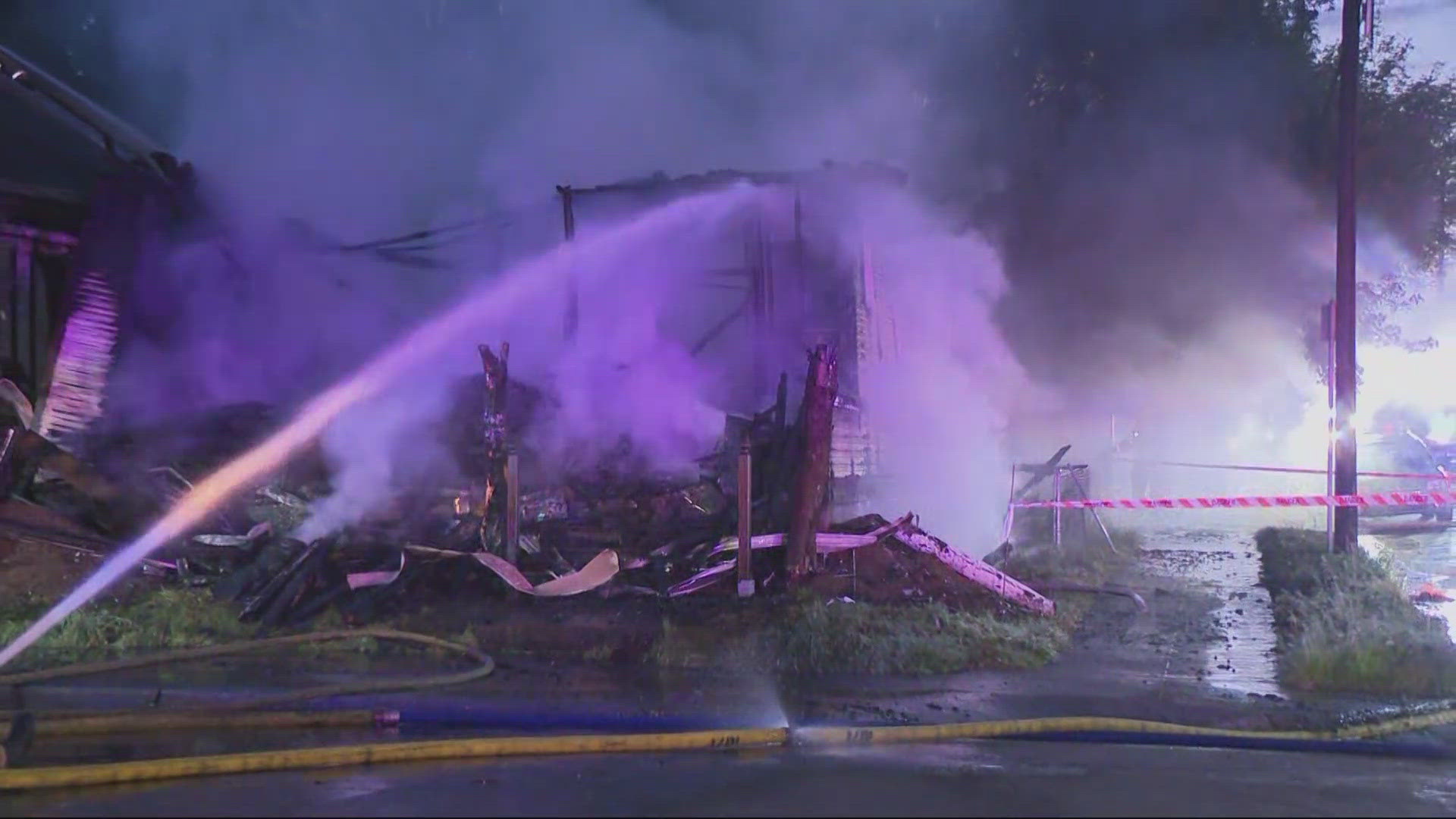 House fire prompts evacuations in Southeast Portland