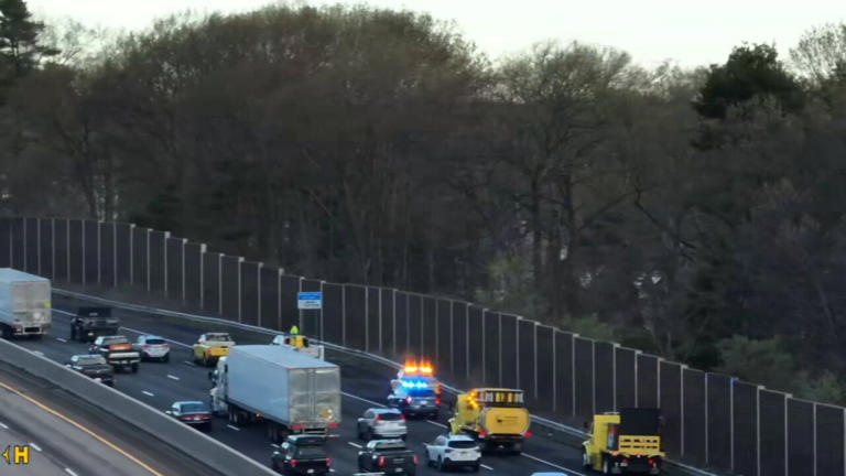 Mass. traffic alert: 2 separate crashes on I-95 delaying Friday morning ...