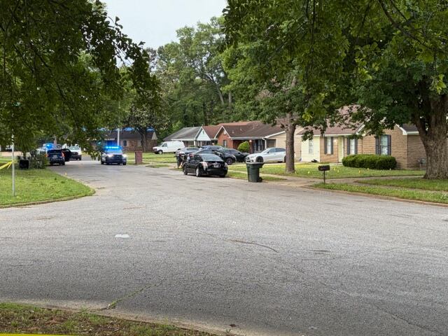 1 injured after early morning shooting in Westwood area, police say