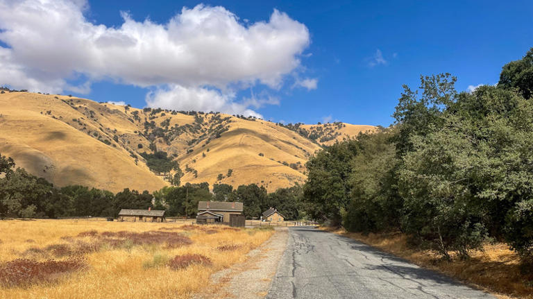 Between Los Angeles and Bakersfield is California's abandoned military ...