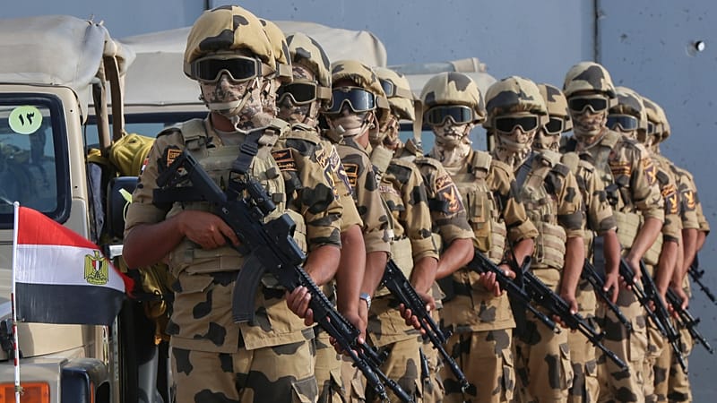 Egypt conducts live-fire military exercises near Israeli border
