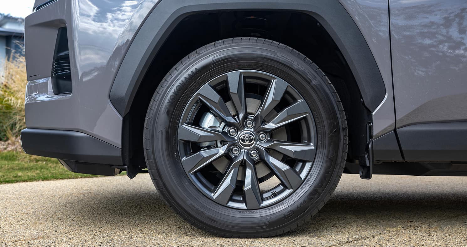 Toyota sets 3–6 month wait for 2026 RAV4 buyers