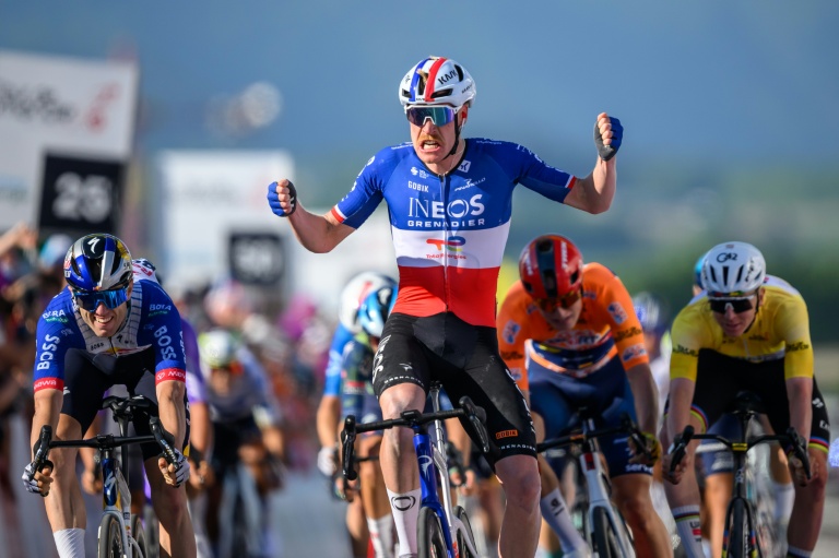 Godon raises game to take Romandie stage and revenge over leader Pogacar