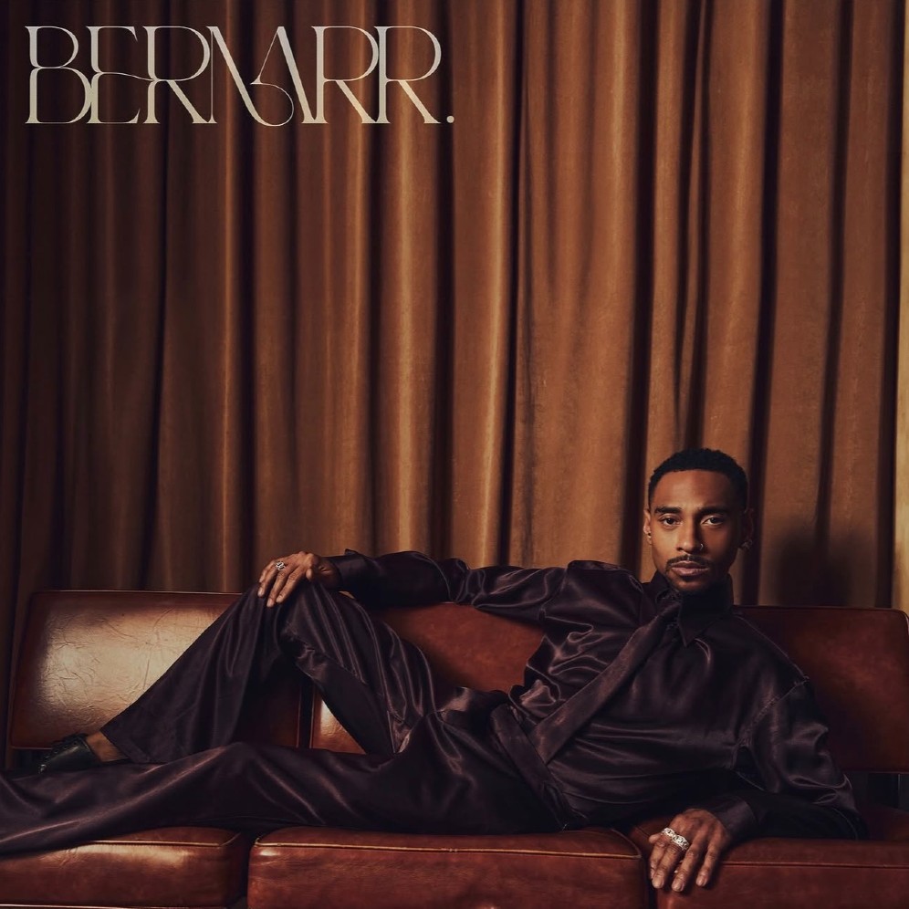 Durand Bernarr turns intimate concert into haunted house experience for ...
