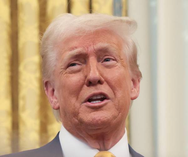 Report: Trump says UFC cage work starts next week at WH