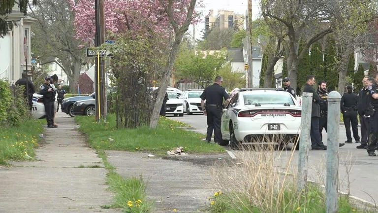 Suspect detained after foot pursuit, standoff in Rochester during ...