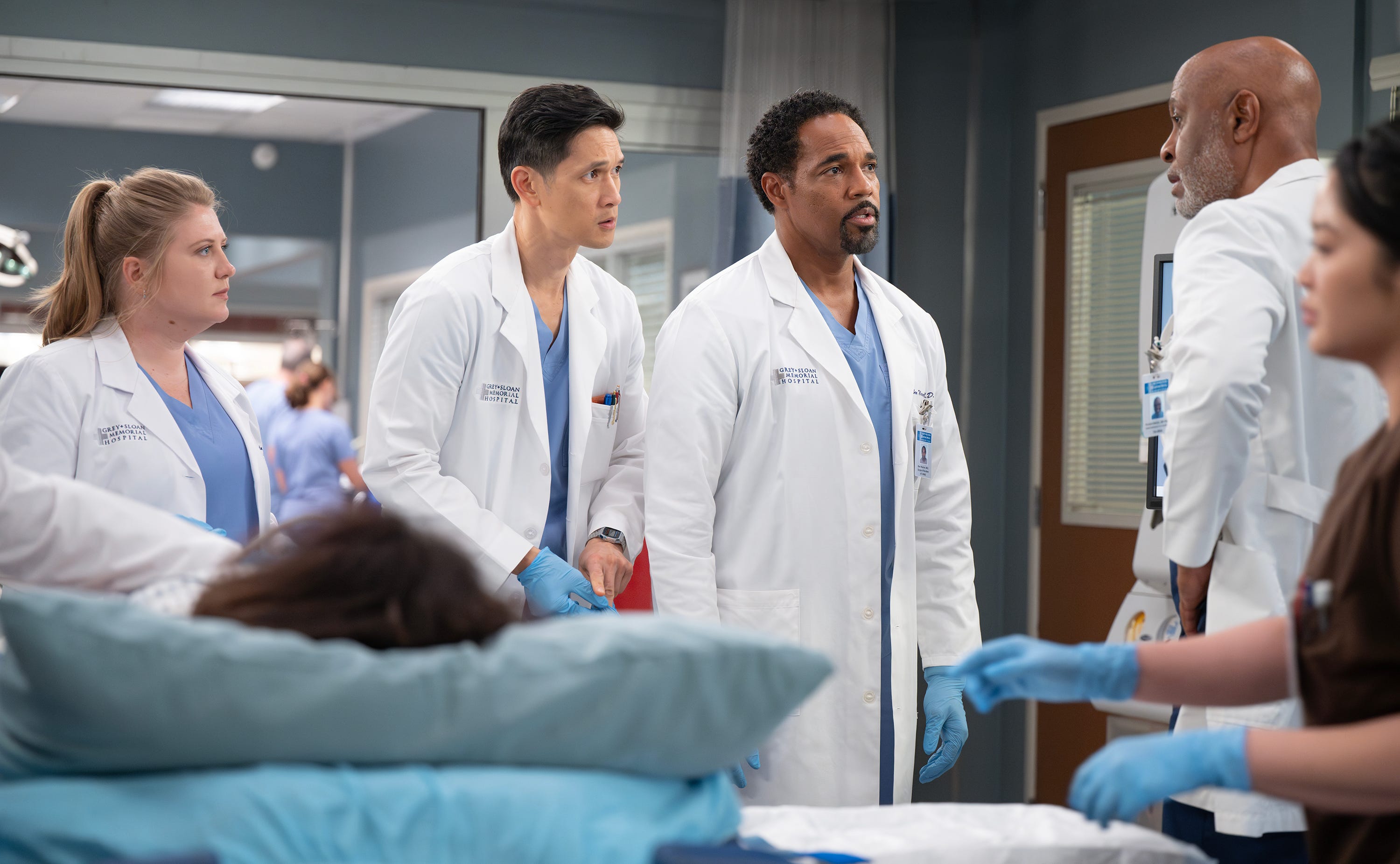 Jaicy Elliot, Harry Shum Jr., Jason George and James Pickens Jr. in the "Grey's Anatomy" episode "Bust Your Windows."