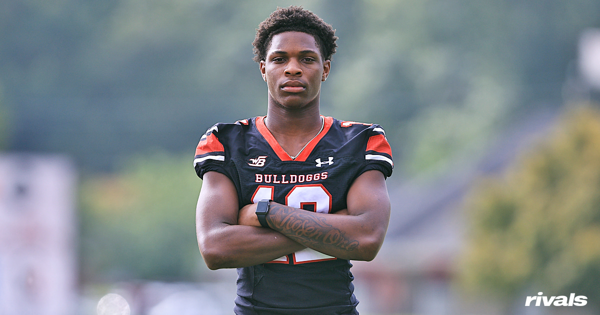 South Carolina football offers top-50 national prospect