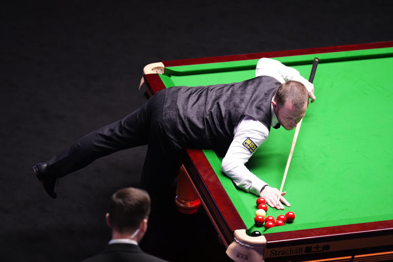 From abject farce to mesmerising beauty – snooker shows its two faces