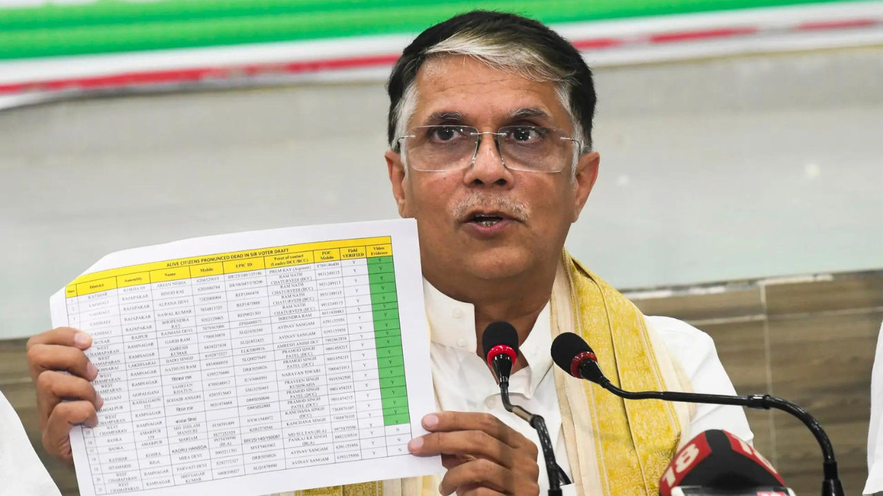 Pawan Khera vs Himanta a political battle, says Supreme Court, gives ...