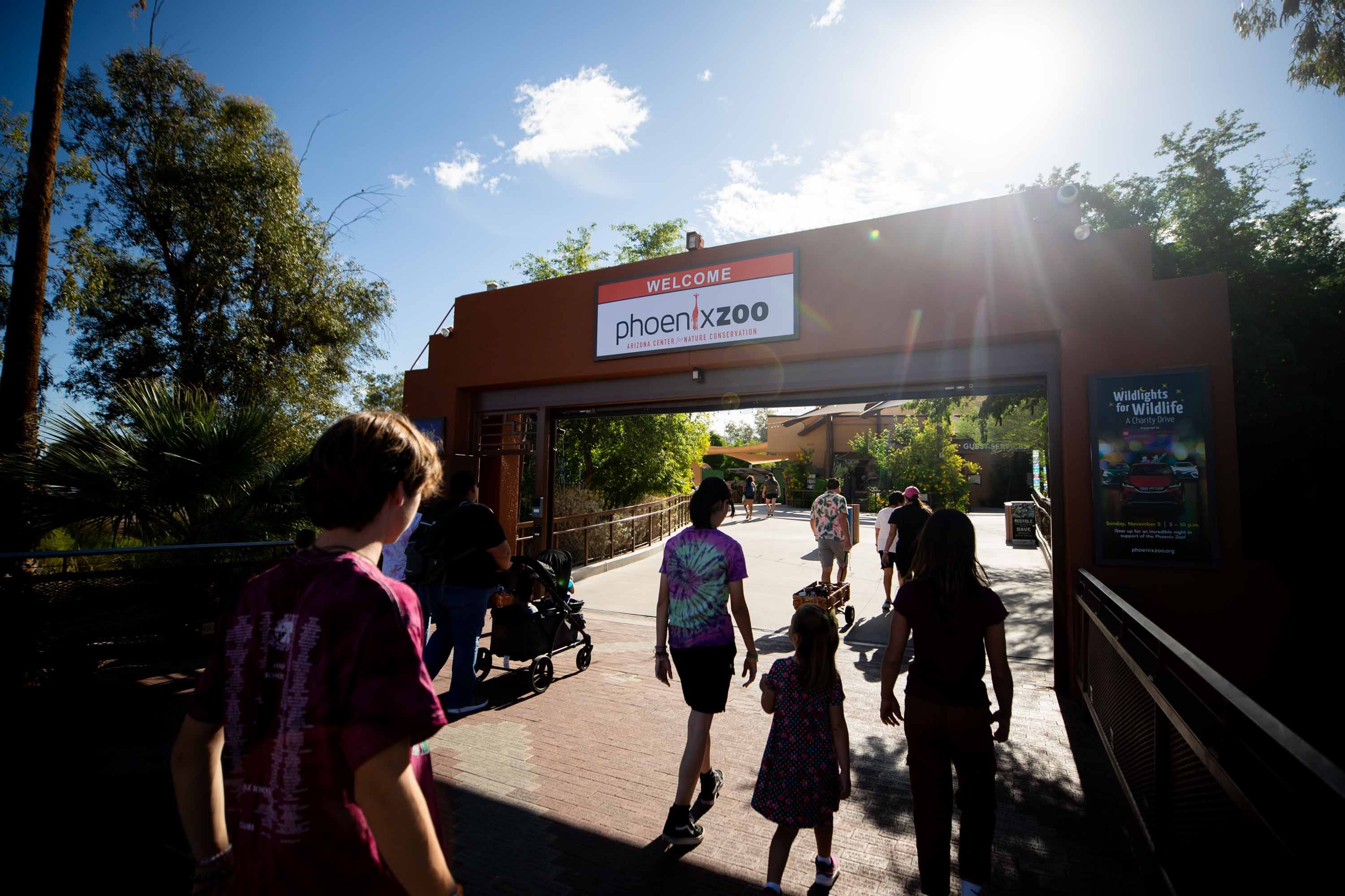 Phoenix Zoo bomb threat evacuation similar to 2 other zoo incidents