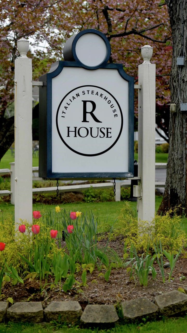 Review: Savoring old school Italian at the R House in Ridgefield