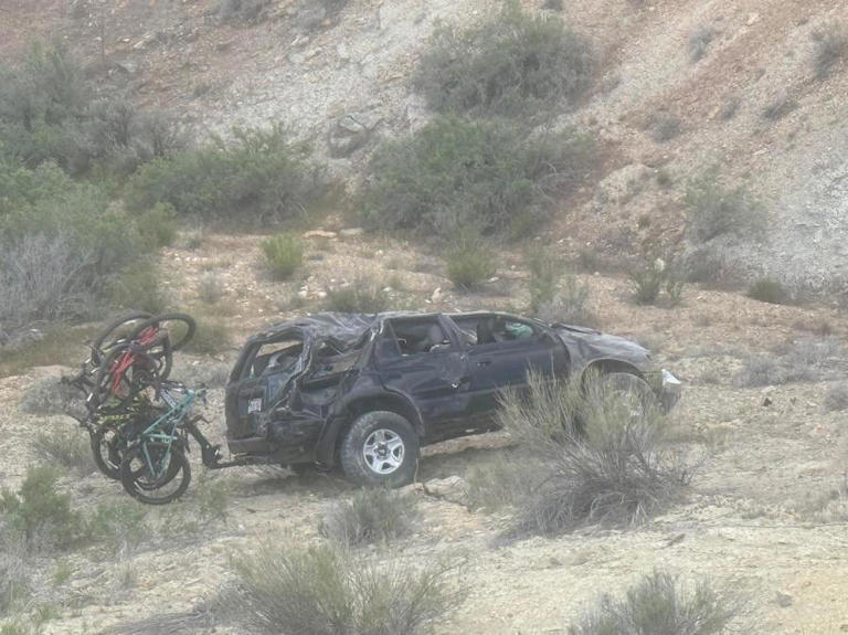Driver loses control, vehicle into I-70 ravine near Mack