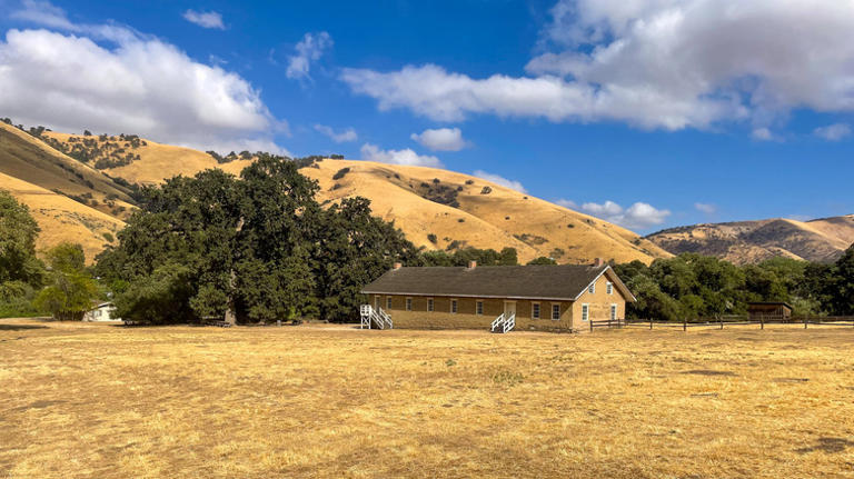 Between Los Angeles and Bakersfield is California's abandoned military ...