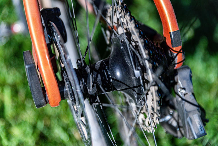 1x vs. 2x: How to choose the right drivetrain for your riding