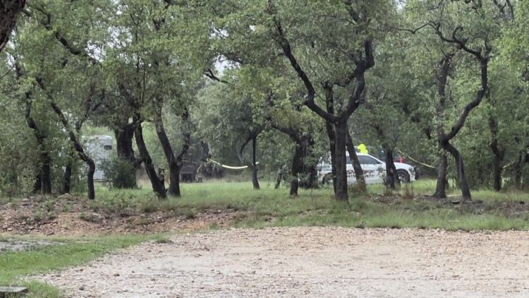 5 dead after small plane crash in Central Texas