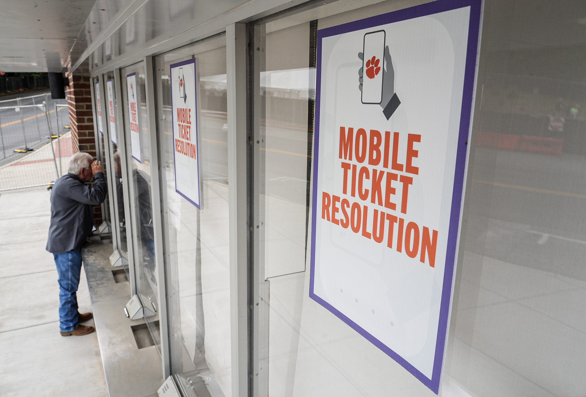 Clemson reveals alcohol sales from George Strait concert. Where does ...