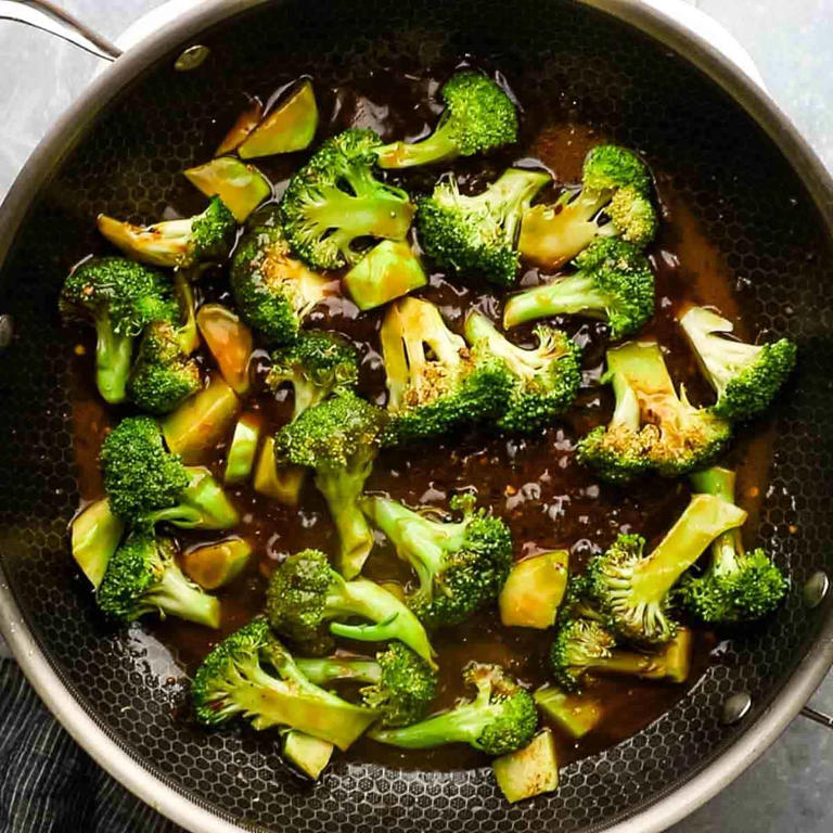 Pork and broccoli stir fry [25 minutes!]