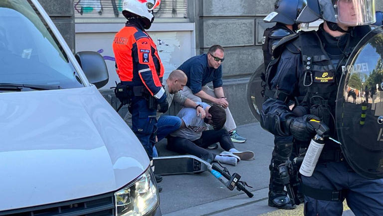 Ausschreitungen mit Folgen: Polizist von Töff gerissen – Chaot verhaftet