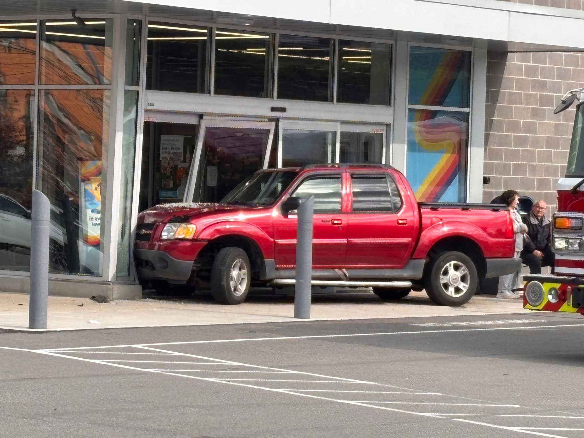 Truck smashes through front doors at Aldi in Allegheny County