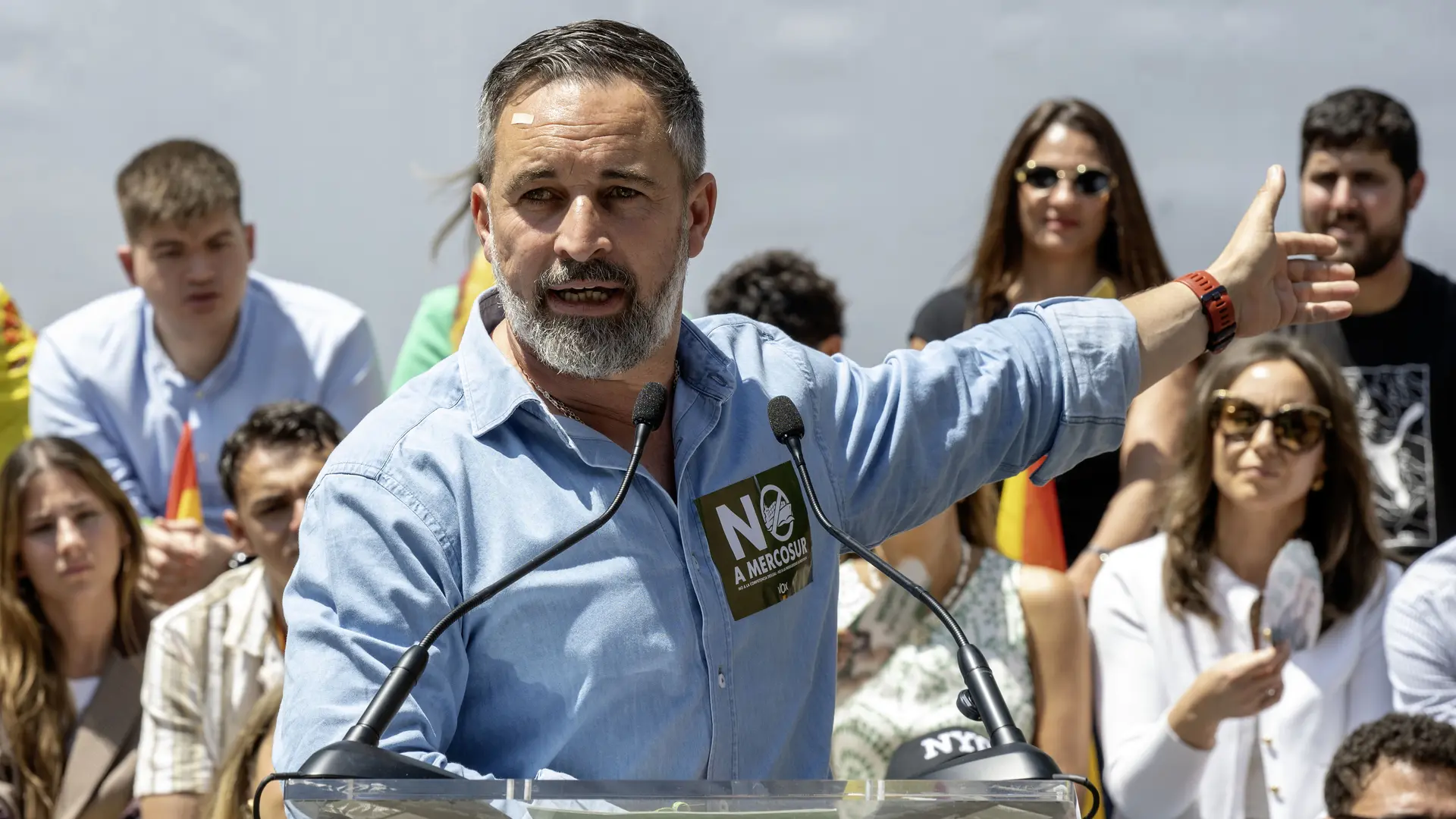 Abascal pide no dar por "derrotado" al "mafioso" de Sánchez: "Es el ...