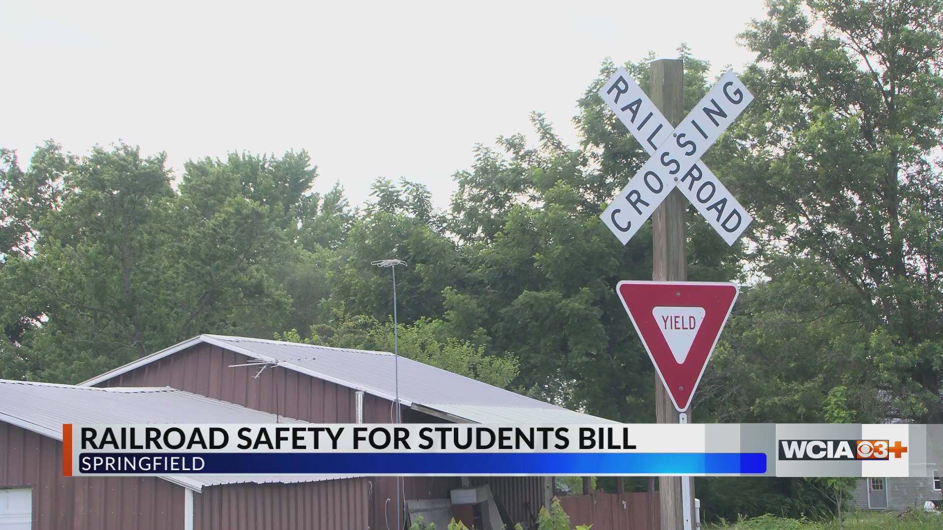 Illinois bill aims to increase railroad safety for students