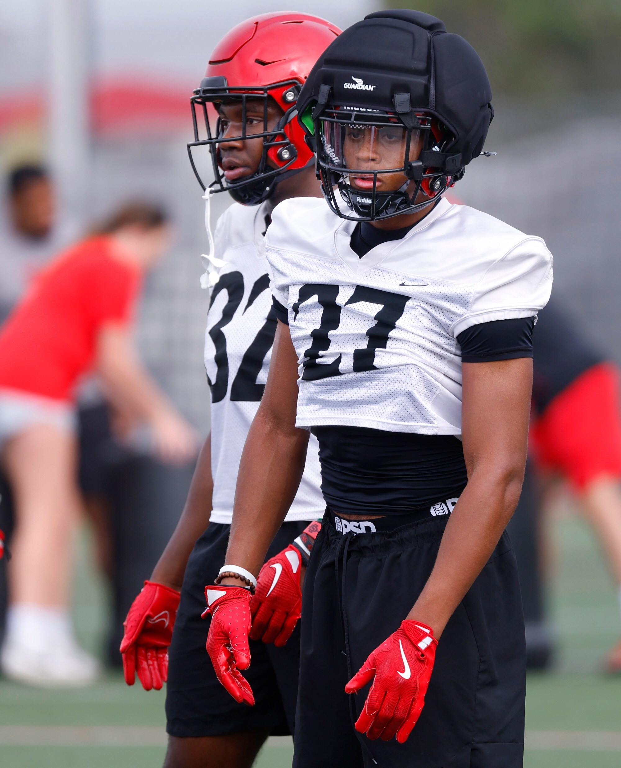 Aztecs DB Mike Lindsay has basketball bloodlines but out to make mark ...