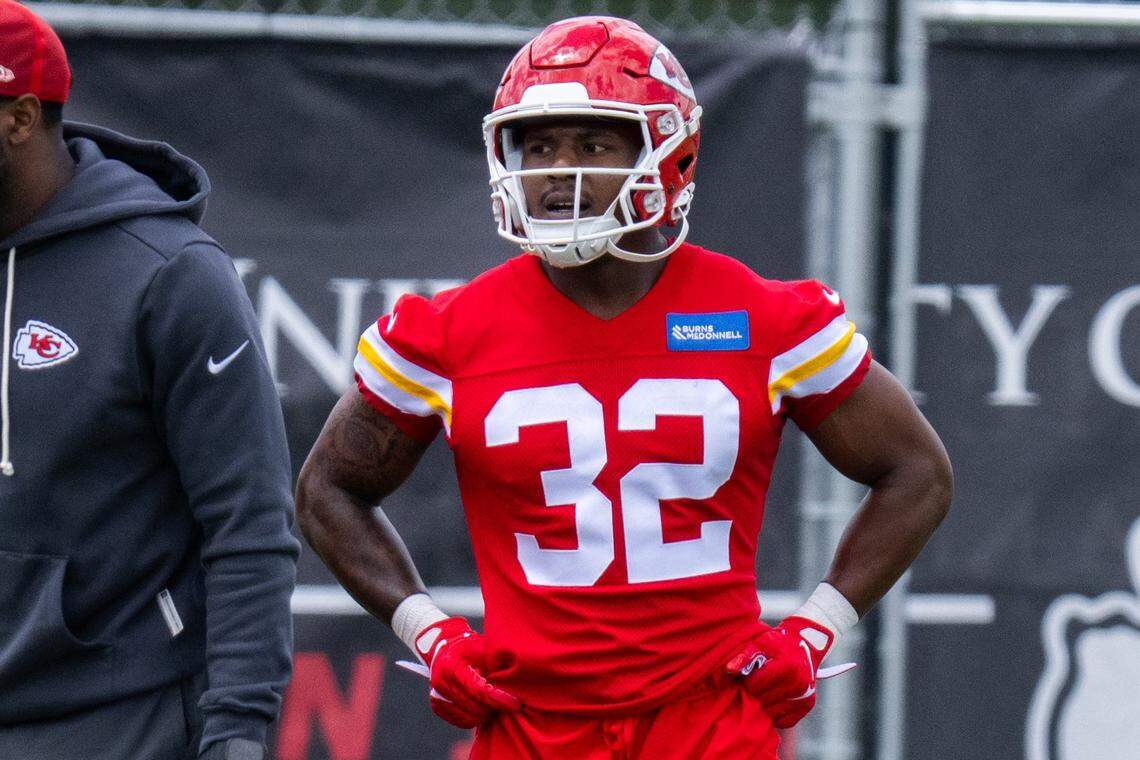 Chiefs' rookie free-agent roster is loaded with KC-local products and ...