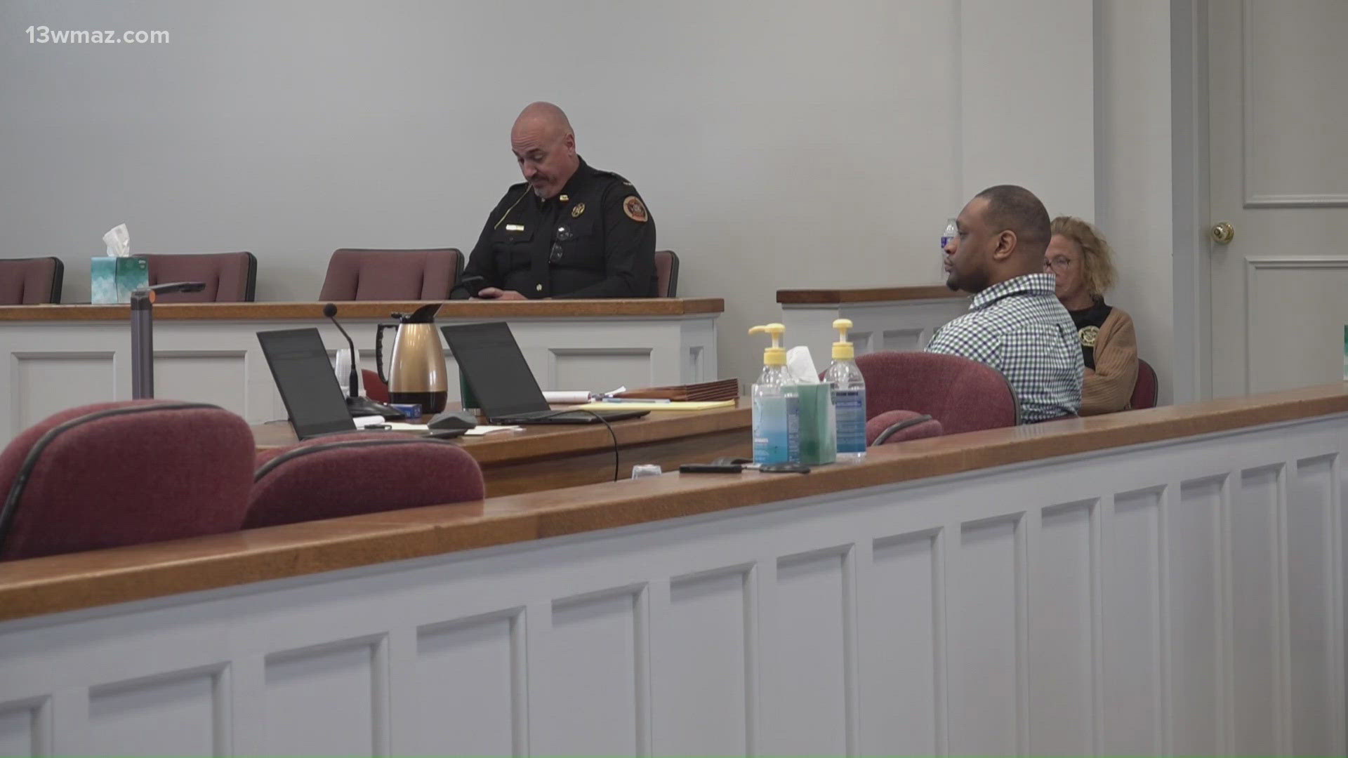 Mistrial declared on murder, assault charges in trial of Eastman police ...