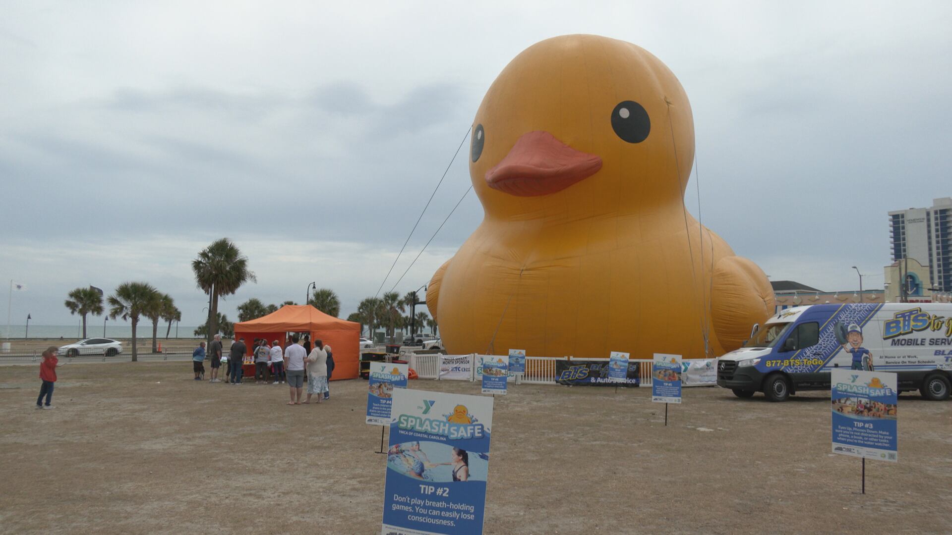 Giant rubber duck taken down early in Myrtle Beach