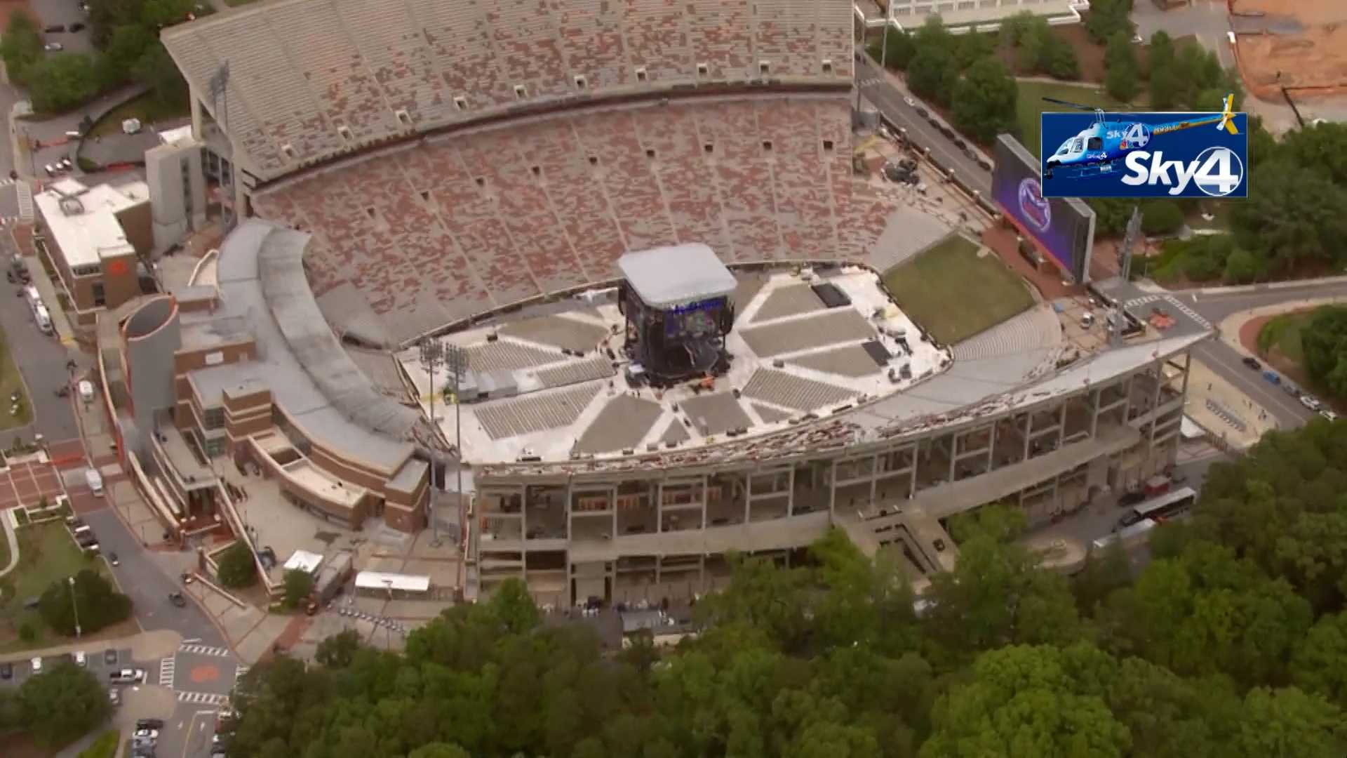 Excitement builds among students, staff as George Strait prepares to ...