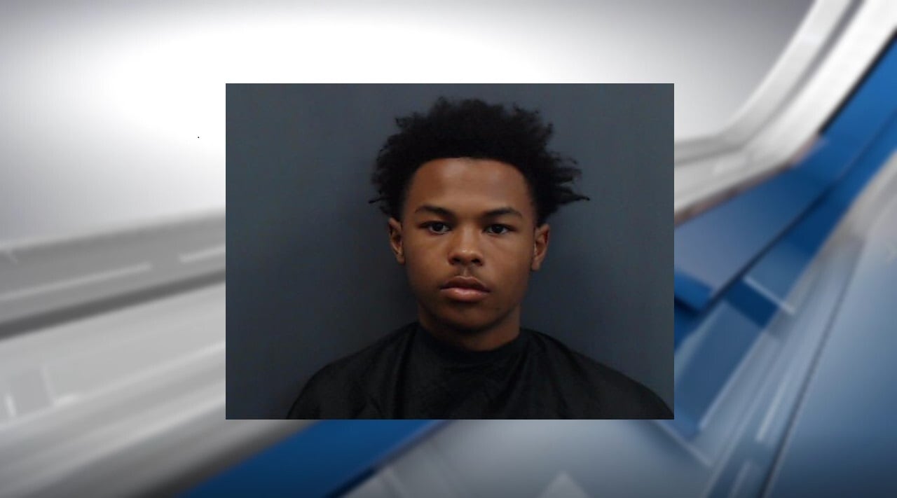 Longview man pleads guilty after bragging about machine gun device