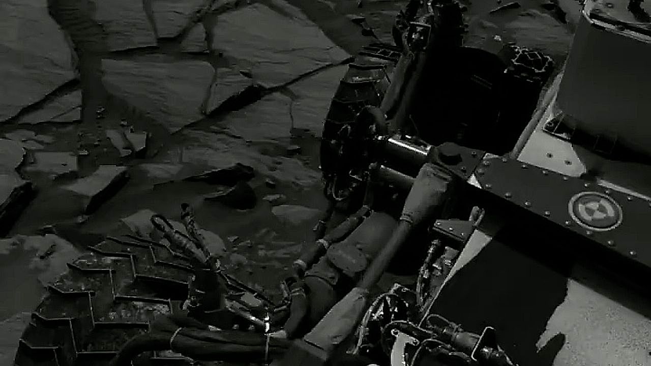 NASA time-lapse shows six years of Curiosity rover footage on Mars in ...