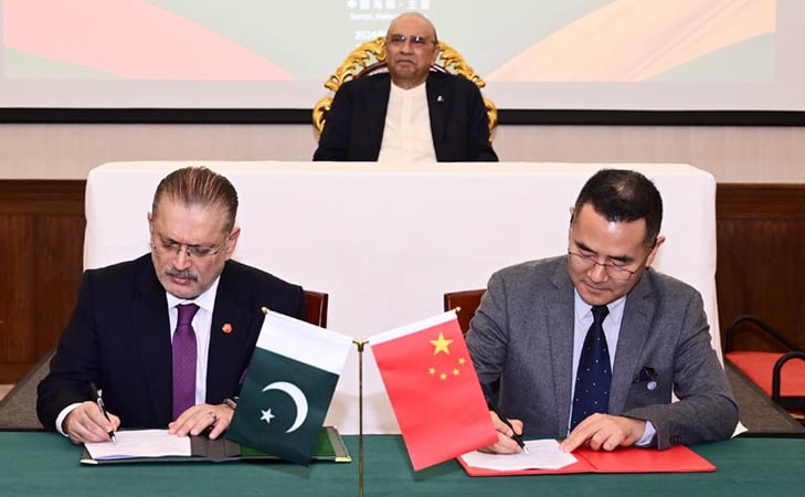 Pakistan, China sign JV, MoUs to boost CPEC cooperationPublished on ...
