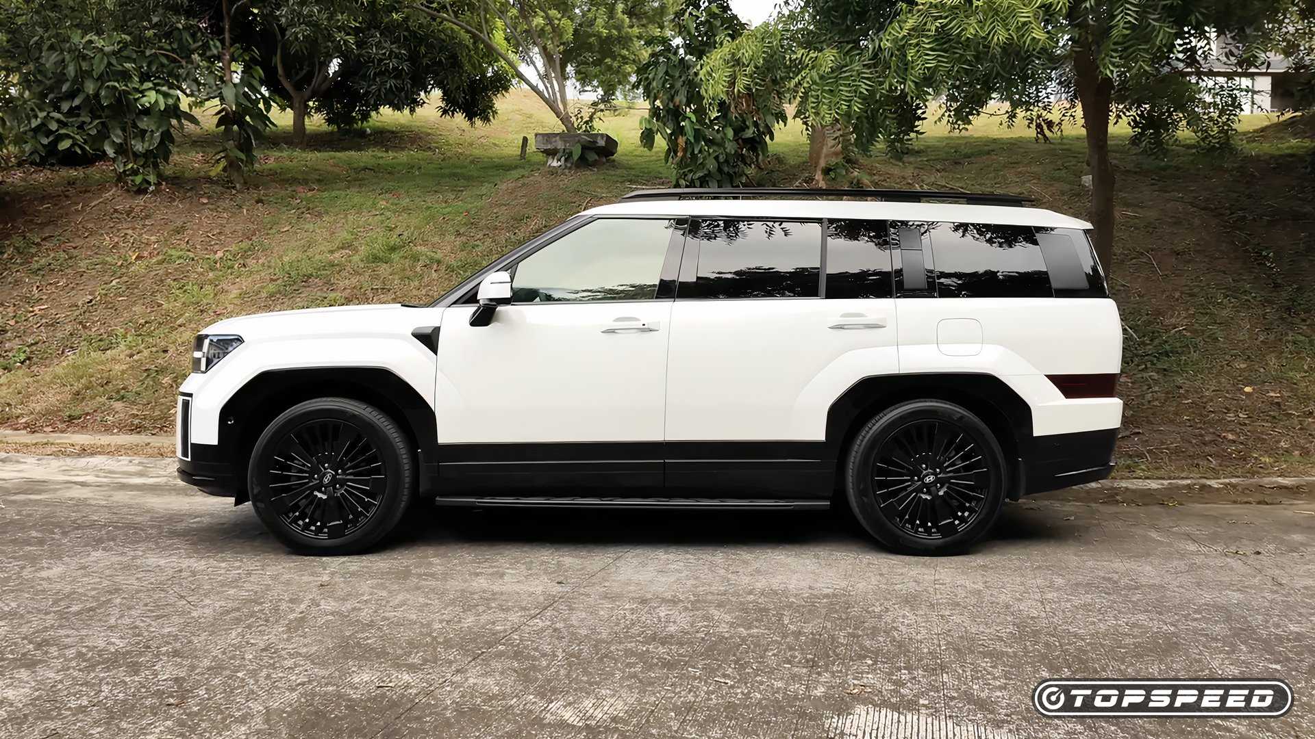 Side profile of a 2026 Hyundai Santa Fe Hybrid Calligraphy