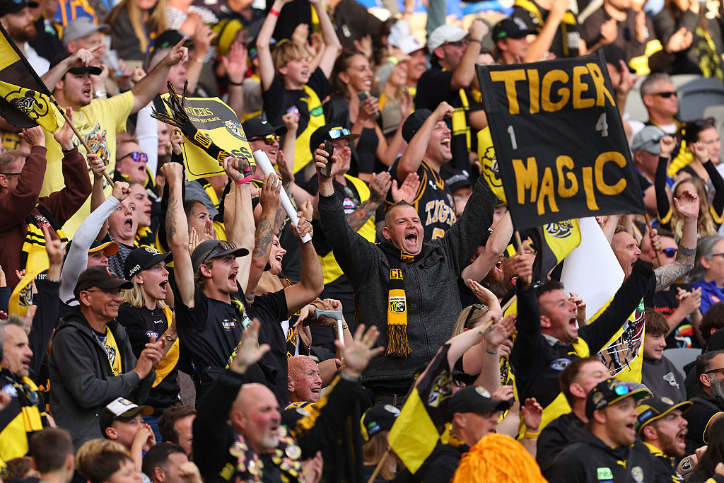 Richmond Tigers snap 12-week losing streak in Perth thriller