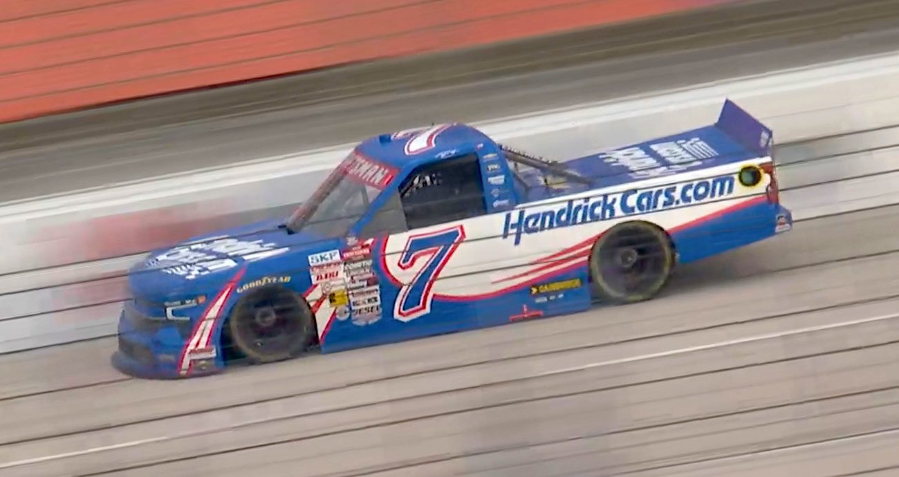 Busch scrapes wall early, pits under green at Texas