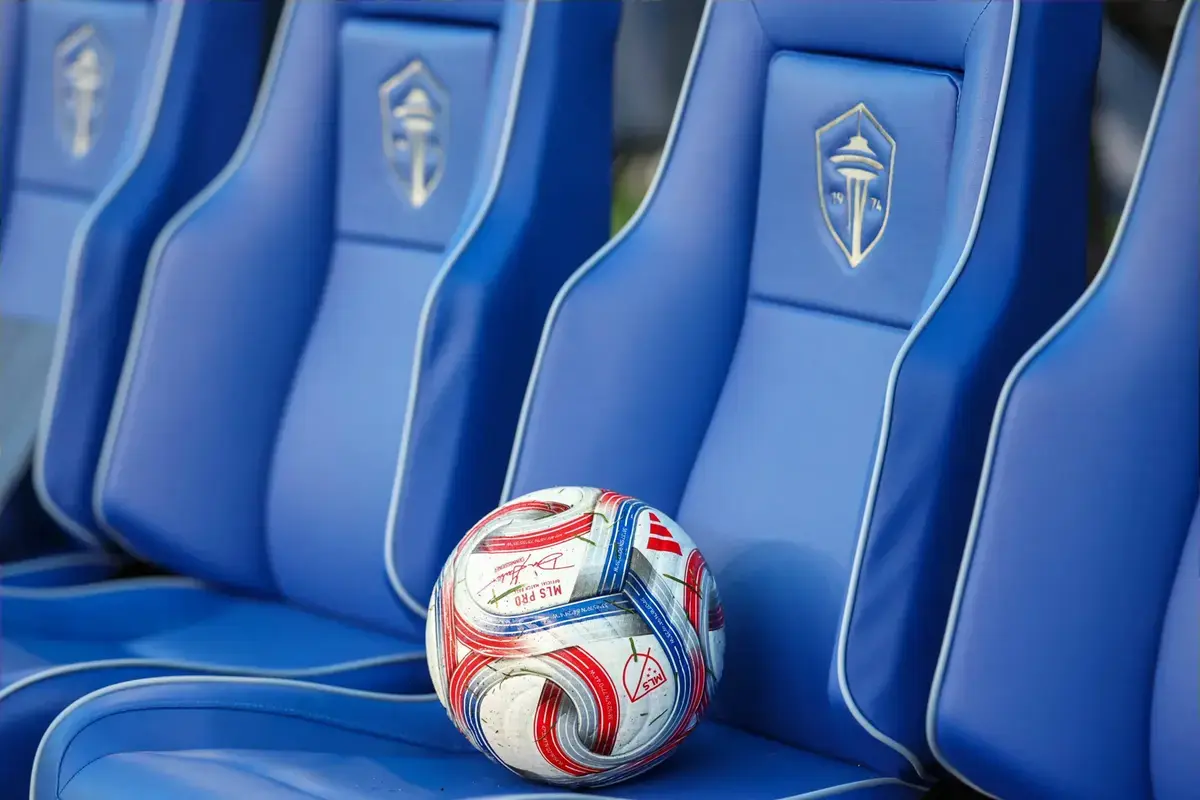 Seattle United officially hire former Liverpool defender