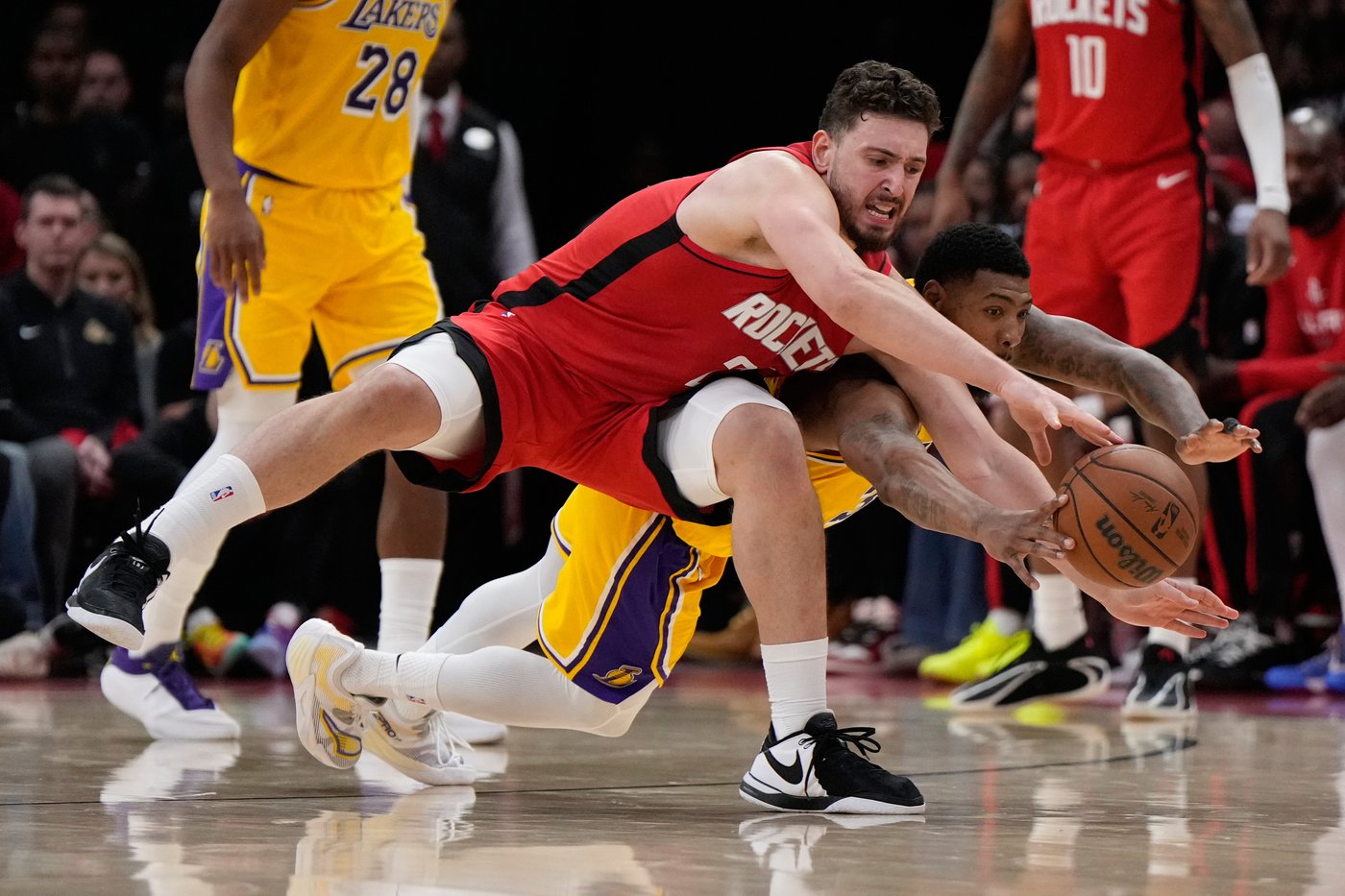 Lakers’ ruthless 27-3 surge buries Rockets 98-78 in Game 6, sets up ...