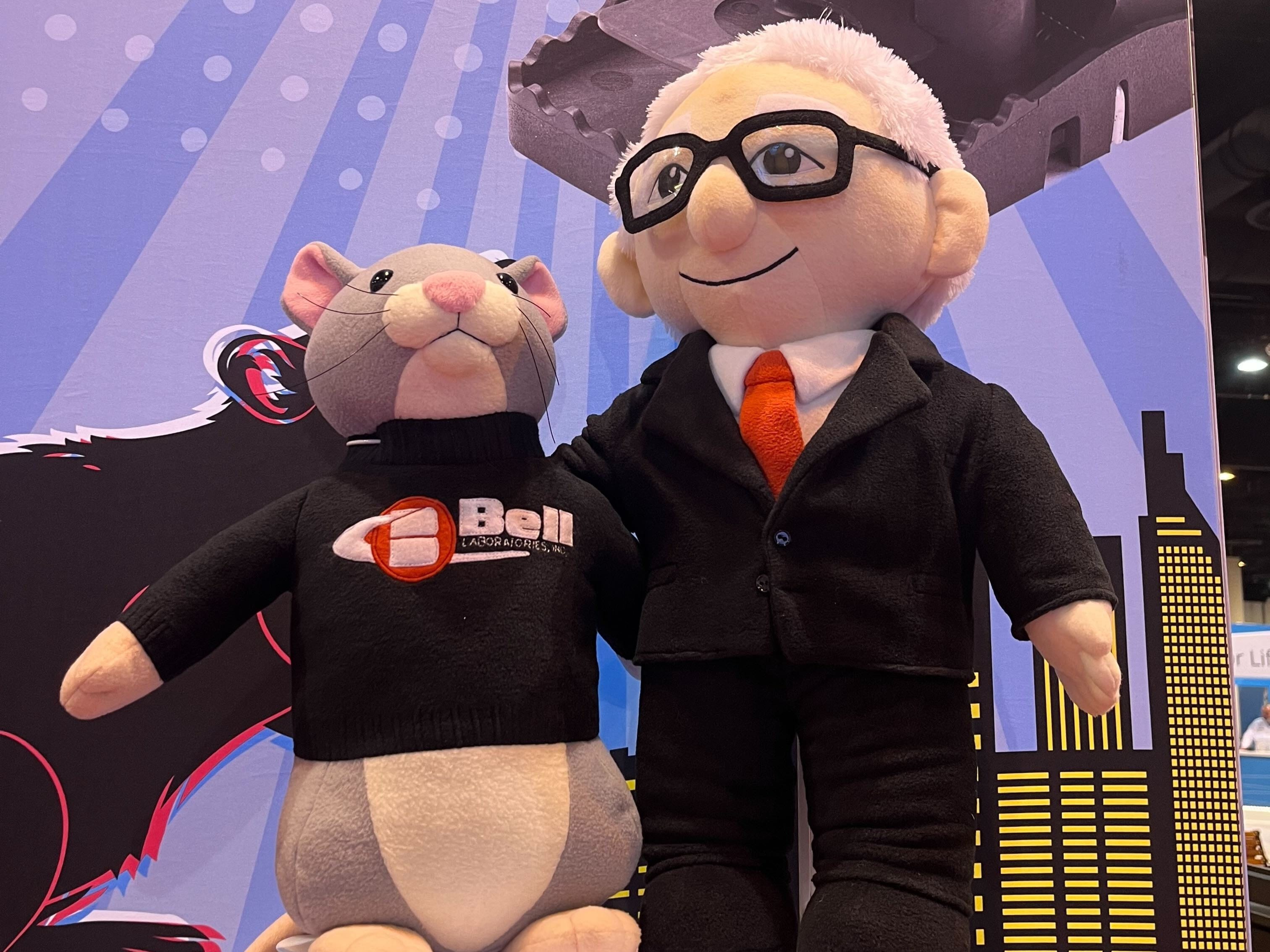 The best Warren Buffett merch spotted for sale at Berkshire Hathaway's ...