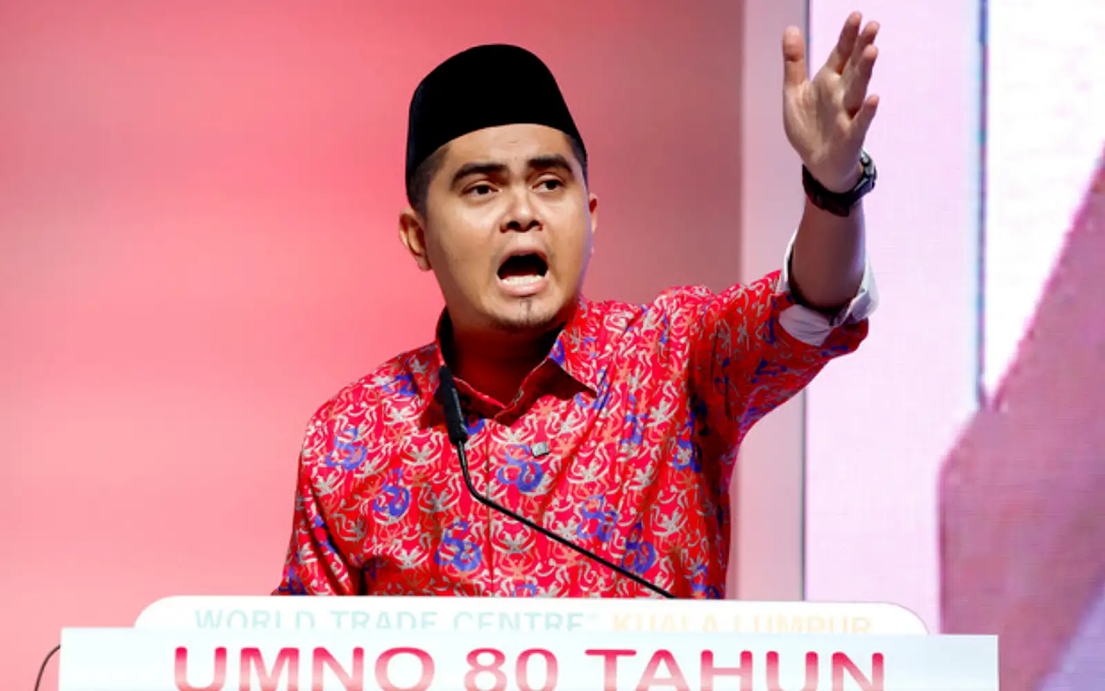  Sack all Umno leaders if you dare, Akmal tells critics Motiv 