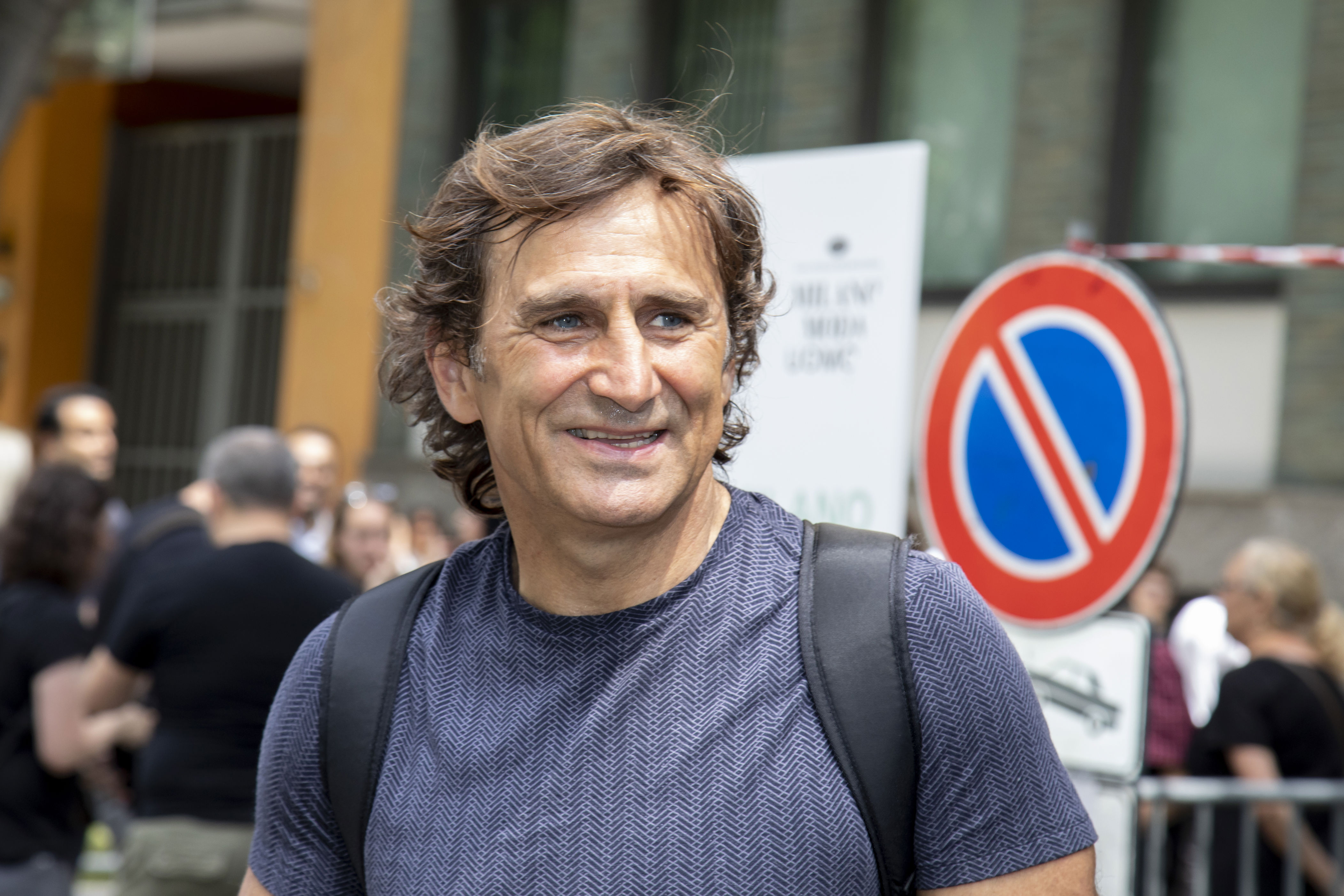 Former CART champ and F1 driver Alex Zanardi dies at 59