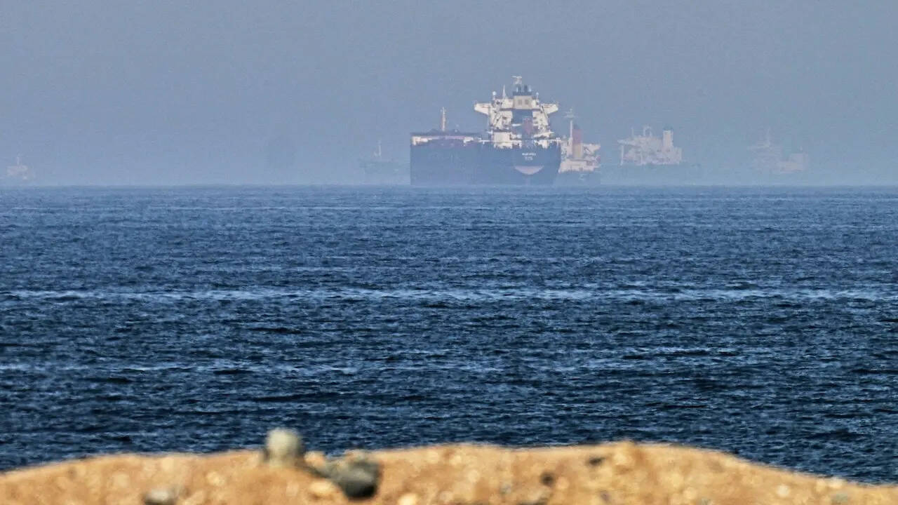 India-bound tanker Sarv Shakti carrying 45,000-tonne LPG crosses Hormuz ...