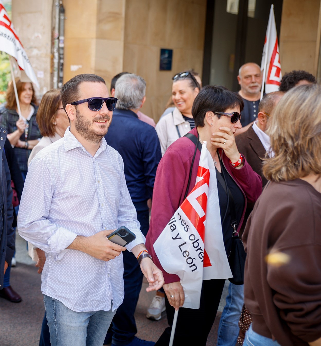 El PP critica la presencia del concejal de Personal en el 1º de mayo ...