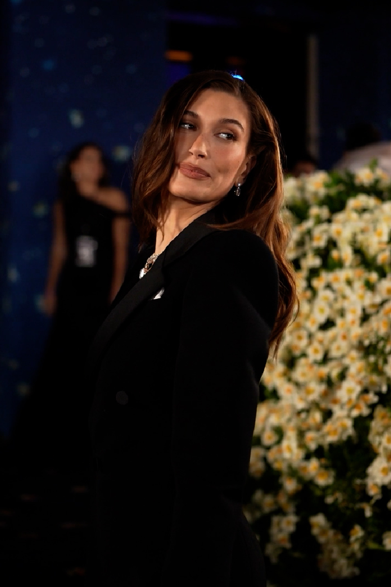 Hailey Bieber prouve qu'elle est plus une star qu'une muse