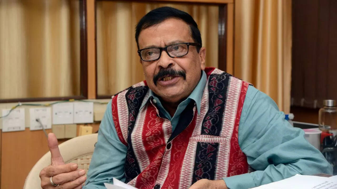Skeleton row: Govt to recommend action against erring bank staff, says ...