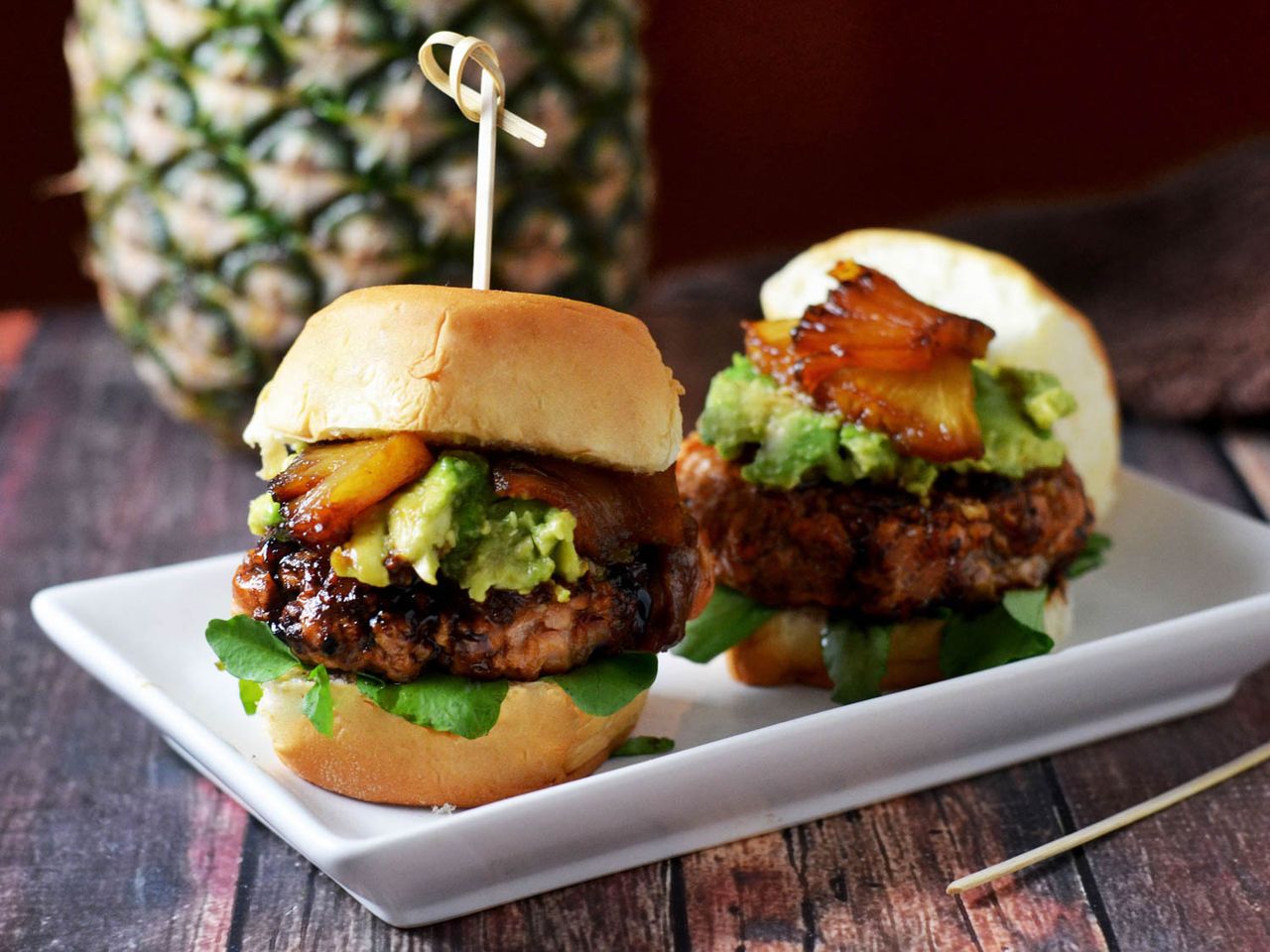 20150730-mini-salmon-burgers-plated-morgan-eisenberg.jpg