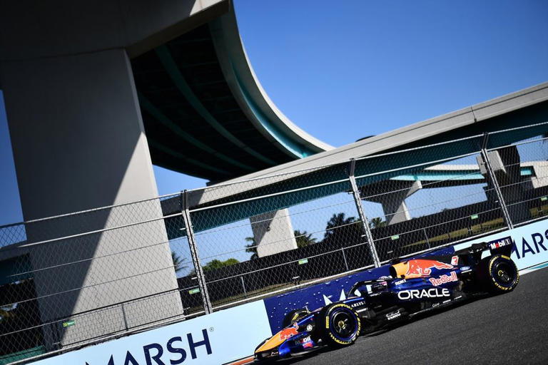 F1 Miami GP: Antonelli holds off Verstappen for third straight pole