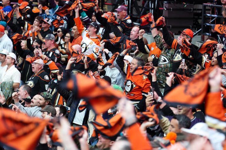 After 7 seasons without playoffs, hungry Ducks advance to face Vegas ...