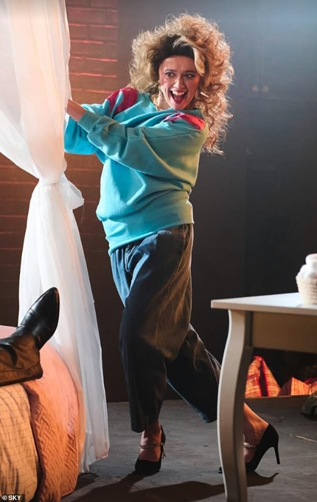Aimee Lou Wood is lauded by fans as she makes SNL UK debut and brushes ...
